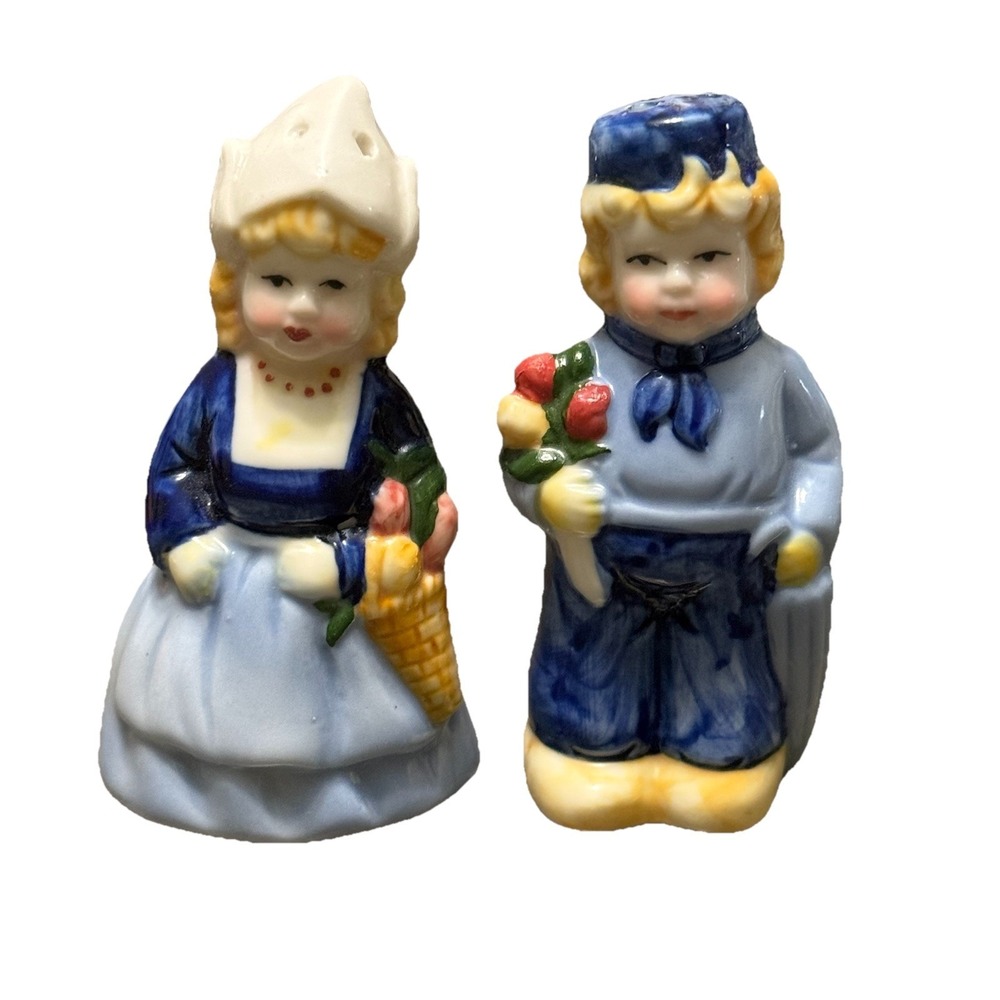 Vintage Ceramic Dutch Boy Girl Couple Salt and Pepper Shakers Set Kitchen Decor